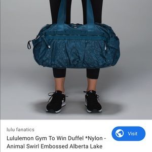 Beautiful lululemon gym duffel bag